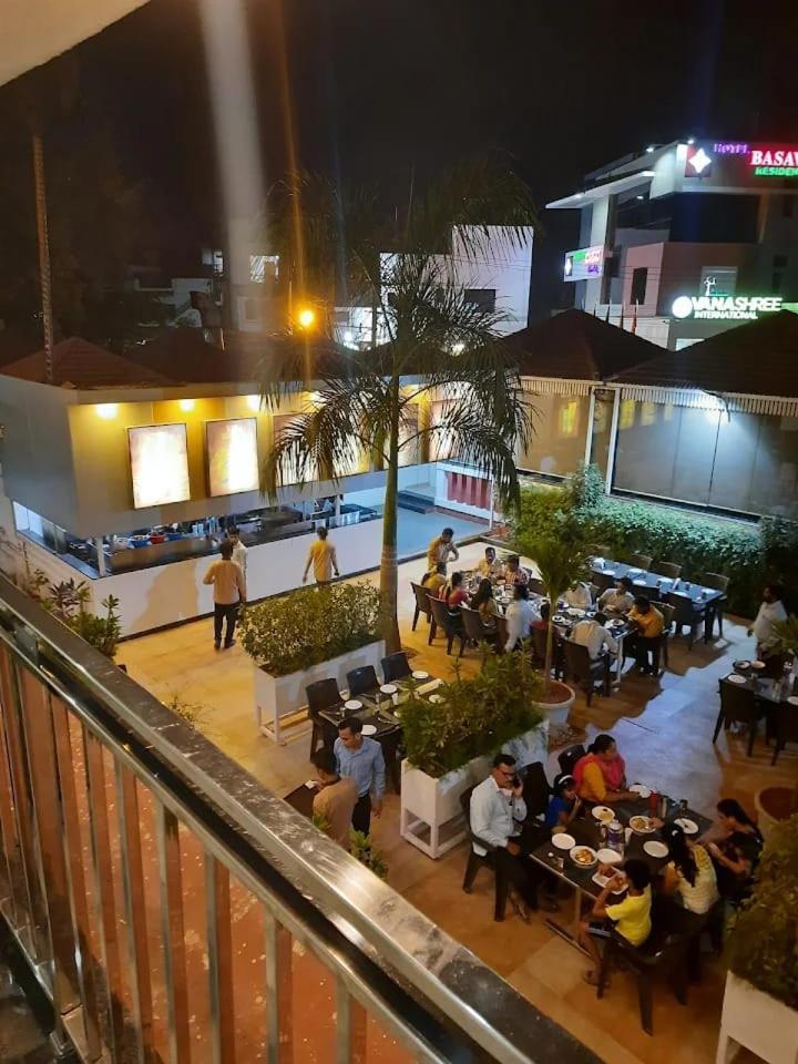 Hotel Madhuvan International Bijāpur 외부 사진